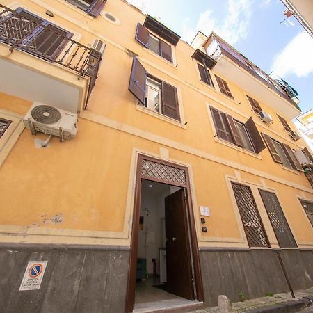 Casa Vacanze Alma B&B Grazioso Appartamento Sul Lungomare Di Pozzuoli A 300Mt Dal Centro E Dal Rione Terra By Movery Eksteriør billede