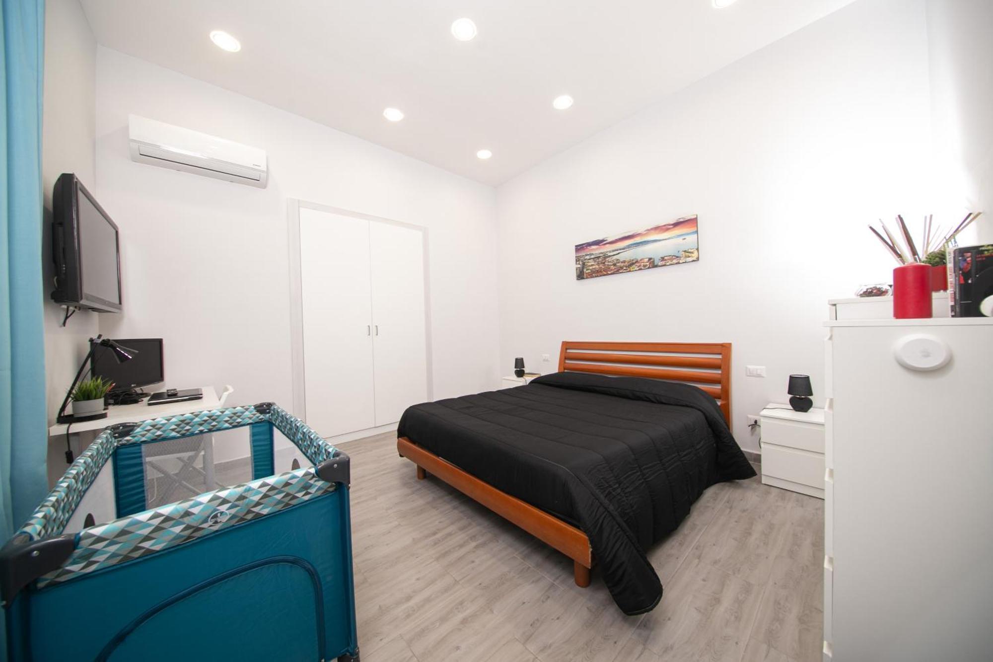 Casa Vacanze Alma B&B Grazioso Appartamento Sul Lungomare Di Pozzuoli A 300Mt Dal Centro E Dal Rione Terra By Movery Eksteriør billede